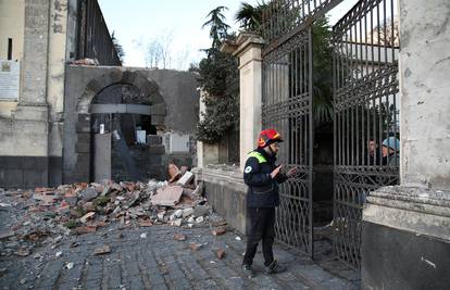 Bez doma ostalo 400 ljudi u potresu nakon erupcije Etne