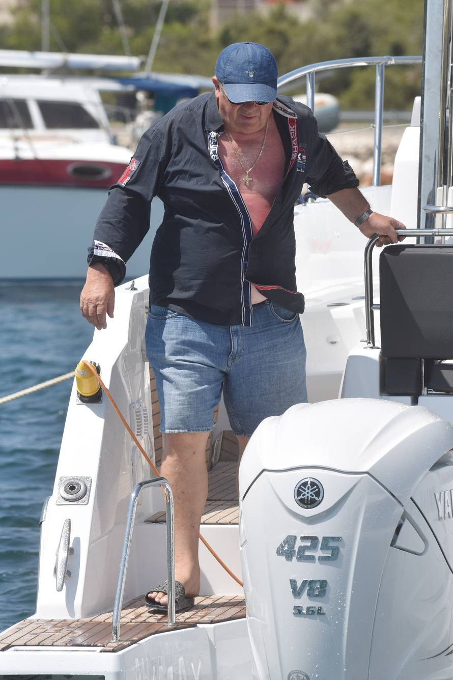 Željko Kerum uživa na svom brodu u Rogoznici