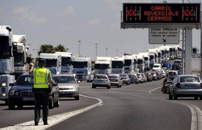 Španjolska: Ceste prazne, vozače štrajkaše su priveli