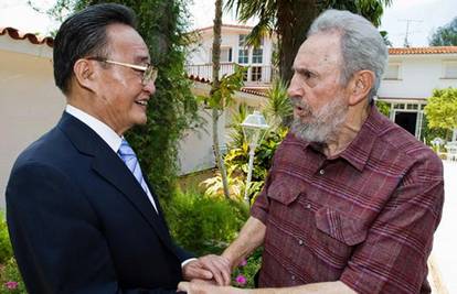 Fidel se na najnovijoj slici druži s kineskim čelnikom