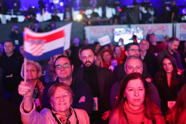 Zagreb: Zoran Milanović obratio se okupljenima nakon prvog kruga predsjedničkih izbora