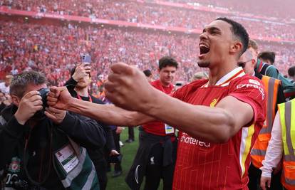 Engleska zvijezda emotivno se oprostila od Liverpoola. Stiže u Real, evo koliko će zarađivati...