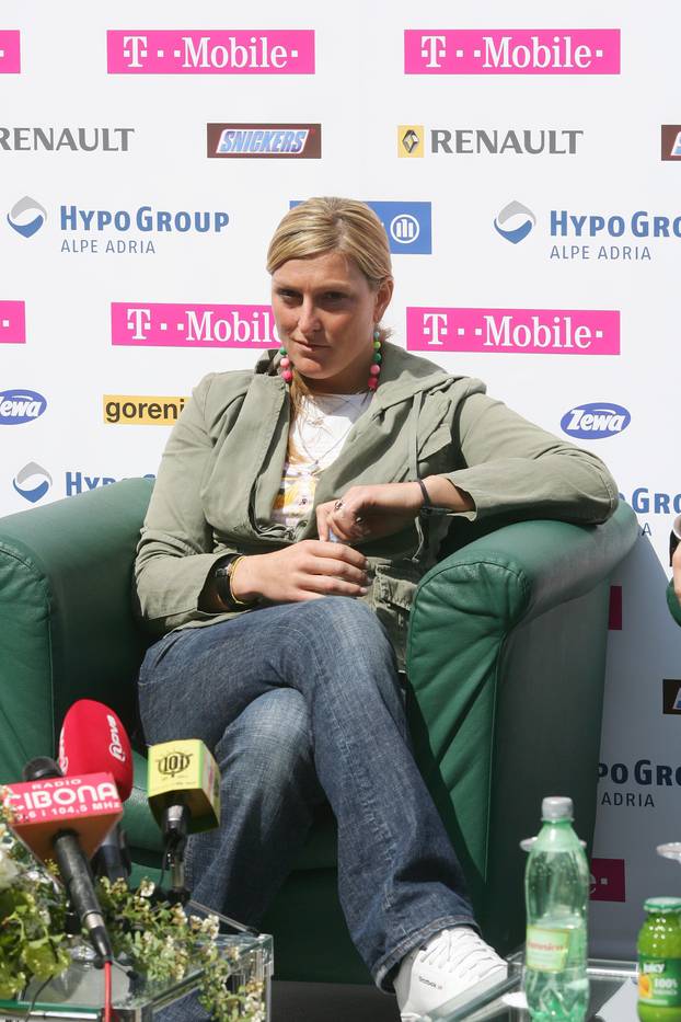 Janica Kosteli? na današnji dan 2007. objavila da se povla?i iz skijanja