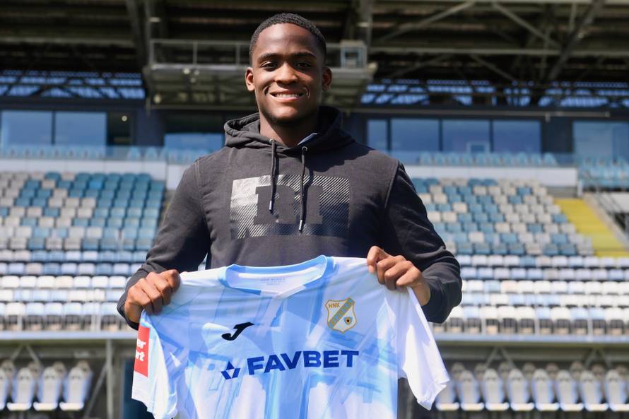 Najava prodaje kluba? Rijeka je dovela špicu iz Bournemoutha: 'Osjetio sam da me jako žele tu'