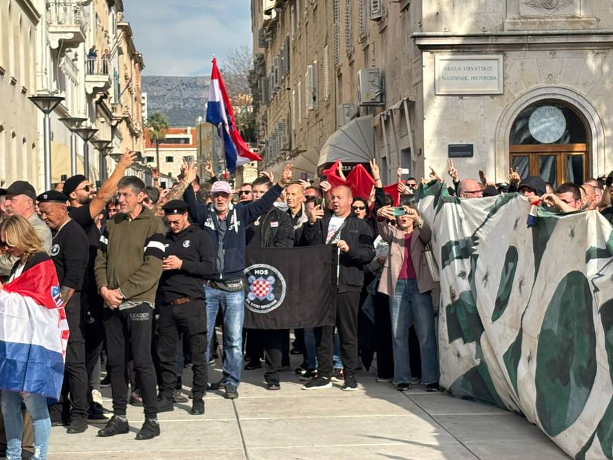 VIDEO Splitska policija o urlanju 'za dom spremni' pred sudom: Sve je snimano i bit će obrađeno