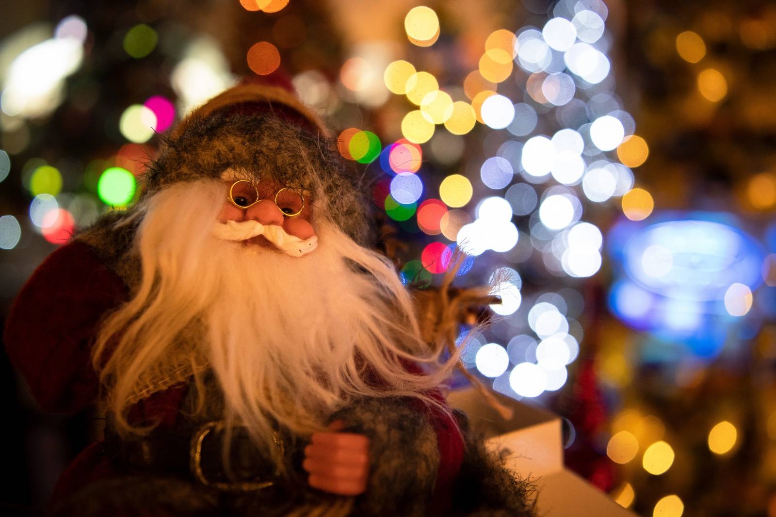 Couple lives with 350 Christmas trees