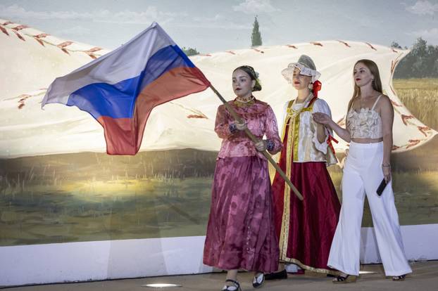 Vinkovci: Etno frizure svijeta na Vinkovačkim jesenima