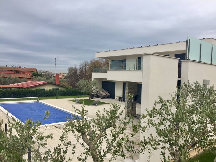 'Kralj Adventa' je sagradio vilu vrijednu 10 milijuna kn u Istri