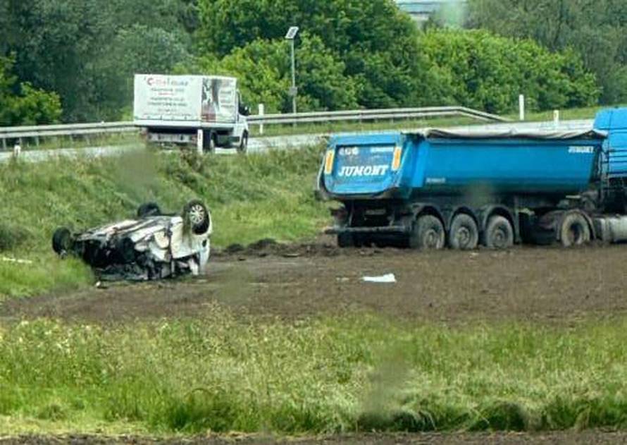 Strava na Staroj zagorskoj: Jedan mrtav u sudaru auta i kamiona. Zatvorili su cestu!