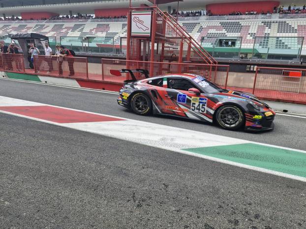 FOTO 24sata na utrci u Italiji. Pogledajte spektakl s hrvatskim vozačem za volanom Huracana