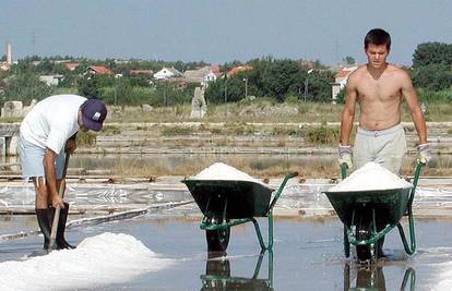 Solane su izvezle velike količine soli zbog snijega