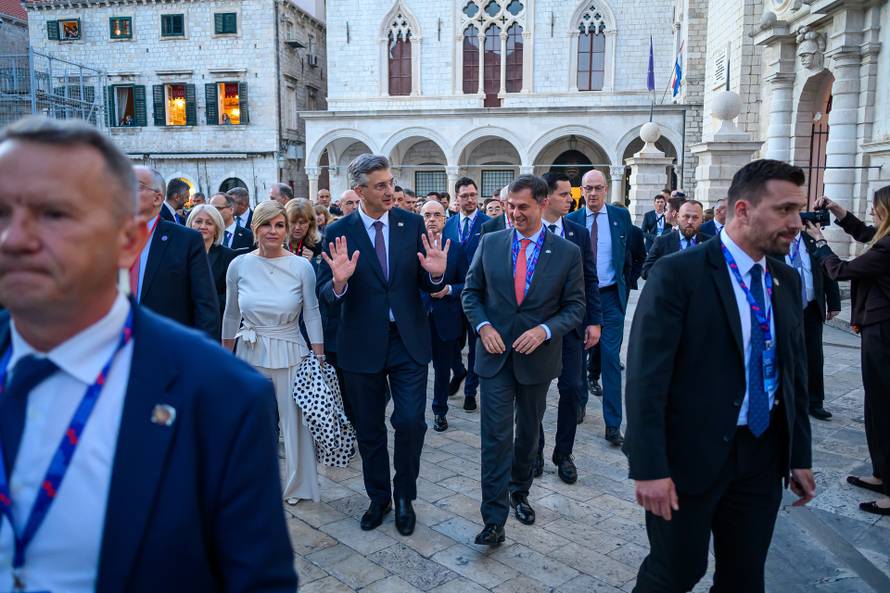 Dubrovnik: Obilazak gradske jezgre visokih uzvanika na Inicijativi triju mora