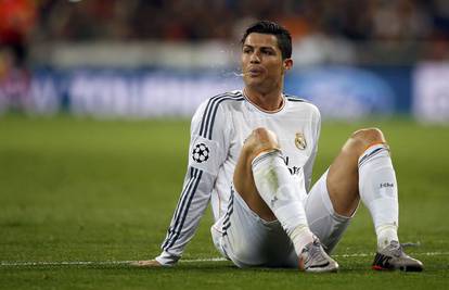 Ronaldo ljut na liječnike Reala, preuzet će liječenje na sebe?