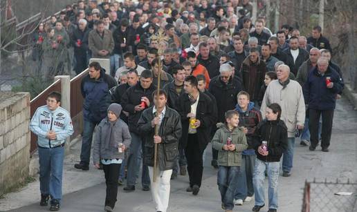 Cijeli Trilj u procesiji na godišnjici Kristinine smrti