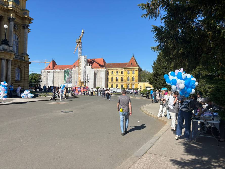 Thompsonova supruga na 'Hod za život' nosila Louis Vuitton torbicu, evo koliko ona košta