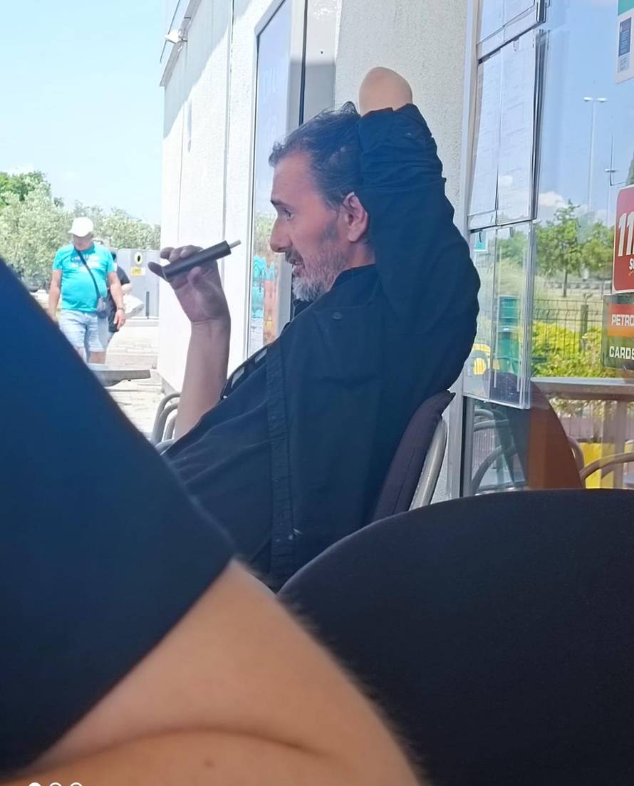 Bare u elementu: Nakon što je pjevao u Splitu stao odmoriti uz bocu viskija pa malo i zaplesao