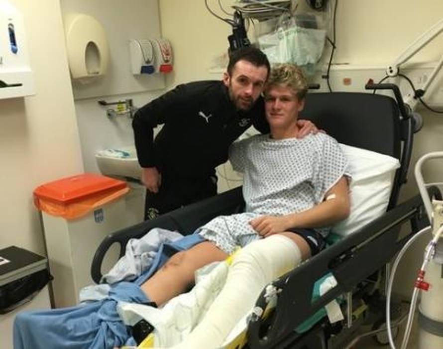 Nećete vjerovati: Dobio je žuti karton jer su mu - slomili nogu