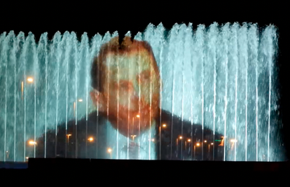 Na fontani u Zagrebu projicirali lik češkog političara V. Havela