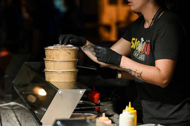 Zagreb: PLACe market na tržnici Dolac posjetili brojni Zagrepčani