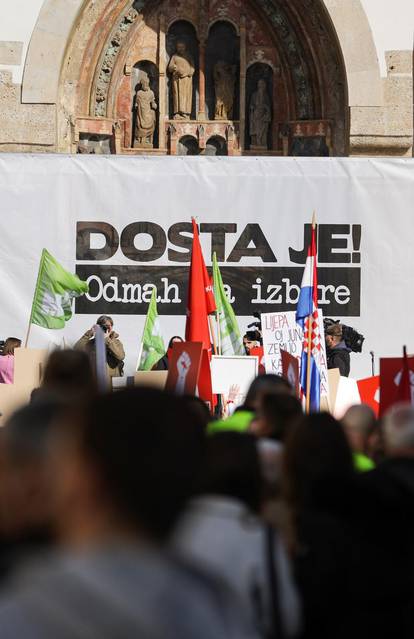Zagreb: Uskoro kreće prosvjed pod nazivom  "Dosta je"  , počelo okupljanje na Markovom trgu