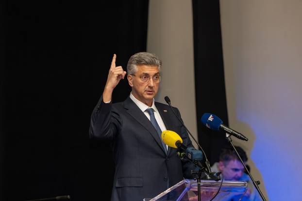 Gospić: Andrej Plenković na obilježavanju 36. obljetnice osnivanja HDZ-a u Ličko-senjskoj županiji