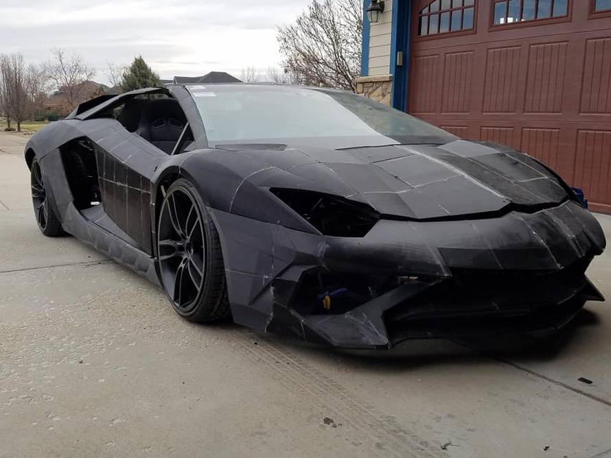 Otac i sin u dvorištu si printaju auto: Imat će novi Lamborghini