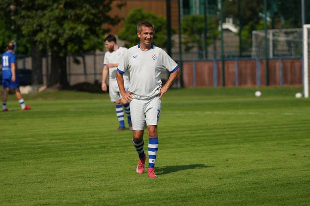 FOTO Legende Dinama ponovno u kopačkama: Boban, Zajec, Marić... zaigrali na izborni dan!