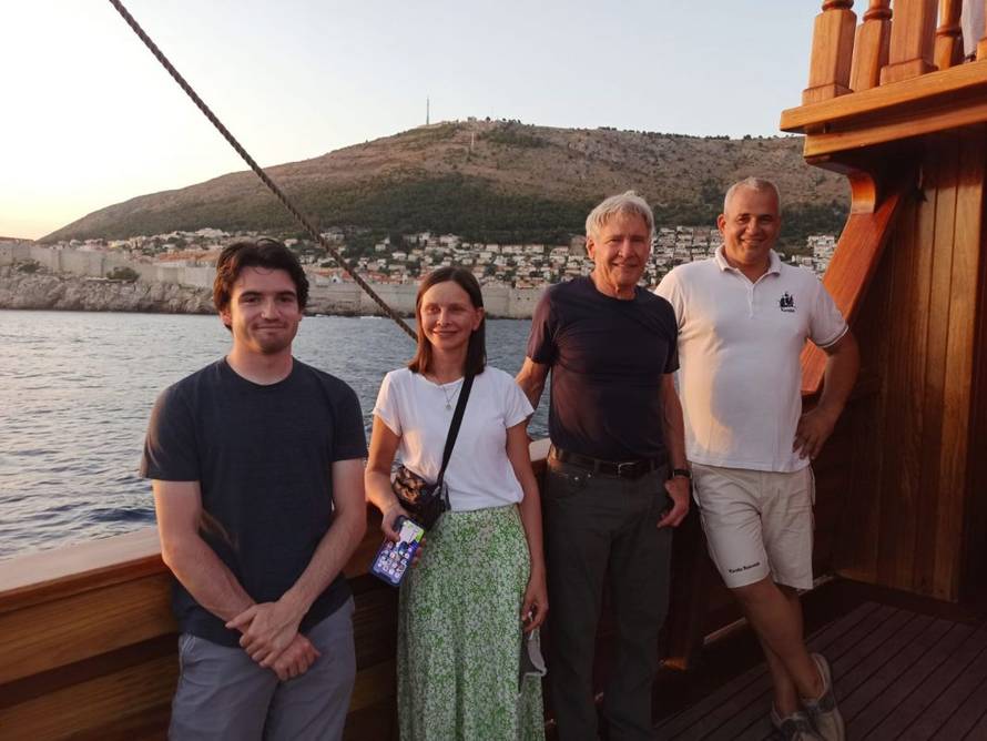 Svi je znaju kao Ally McBeal, a njezina ljubav s 22 godina starijim kolegom prkosi svemu