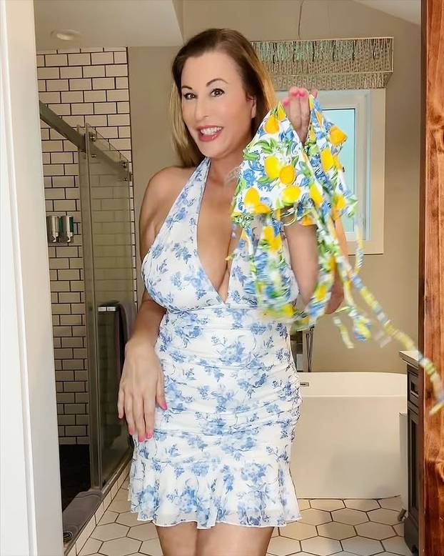 FOTO Bujna i iskusna: S 18 su mi govorili da sam debela, a s 58 godina sam 'bomba'