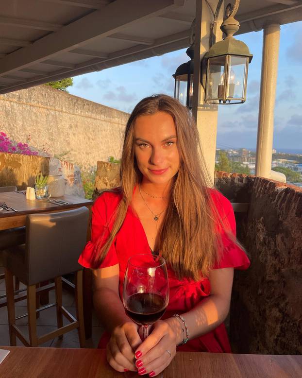 FOTO Jutta u reprezentaciji ima veliku konkurenciju! Femke Kok parira na utrkama i u tangicama