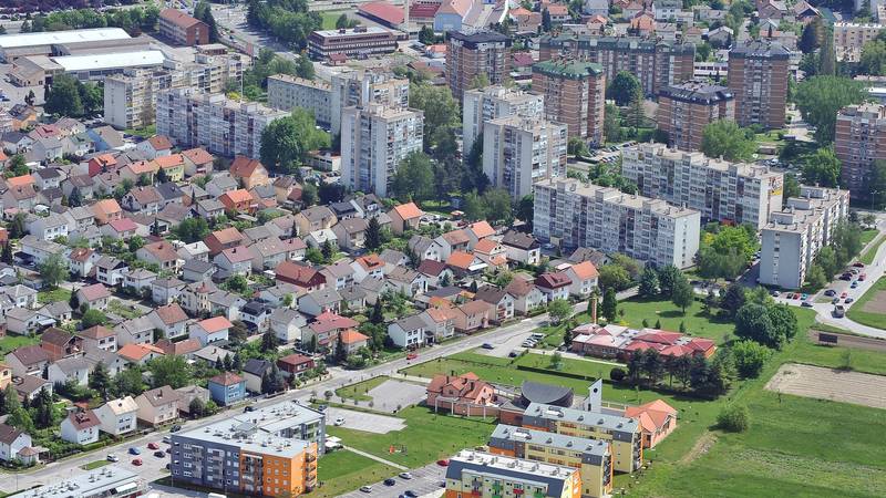 Varaždin je dobio sedam novih električnih autobusa i punionice