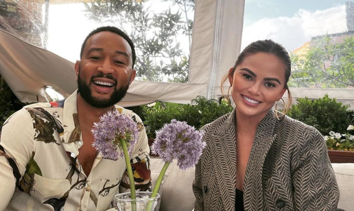 Chrissy Teigen godinu je dana trijezna: 'Da se bar sjećam više stvari. Oči kao da su mi nestale'