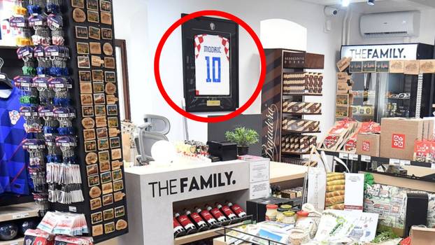 FOTO Bili smo u Dalićevu 'The Family shopu': Potpisani dres Luke Modrića prodaju za 550 €