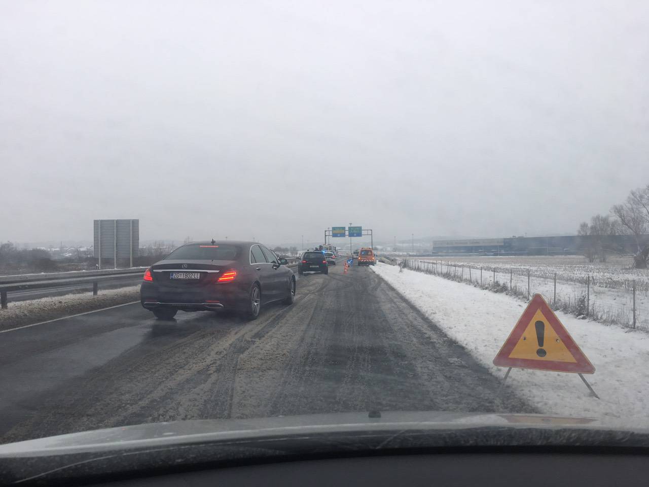 Prometna na brzoj cesti pokraj Vrbovca: Dvoje ljudi ozlijeđeno