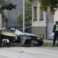 Mladić BMW-om izletio s ceste u Koprivnici i zabio se u stablo. U nesreći ozlijeđena djevojka (20)