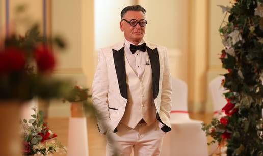 Simon s neobičnim naočalama dočekao mladenku u 'Braku na prvu', kuma: Tko je ovaj čudak?