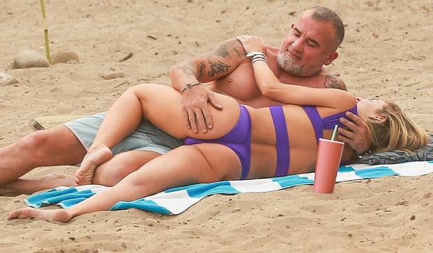 *EXCLUSIVE* AnnaLynne McCord and Dominic Purcell enjoying a beach day