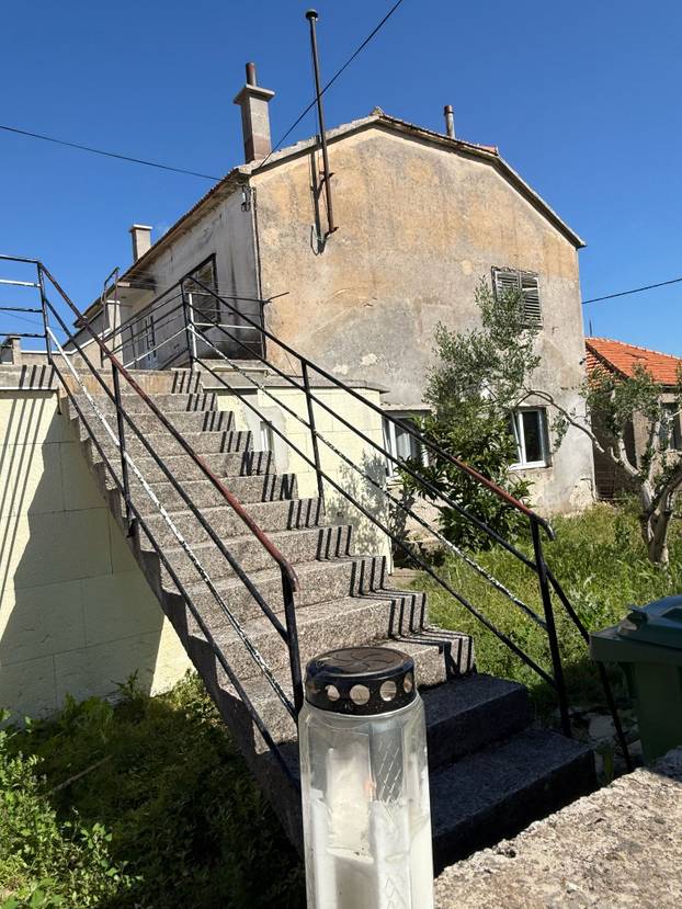 FOTO Reporter 24sata na  mjestu užasa: Pozvao je Luku gore i ubio ga. Prijatelj je pobjegao