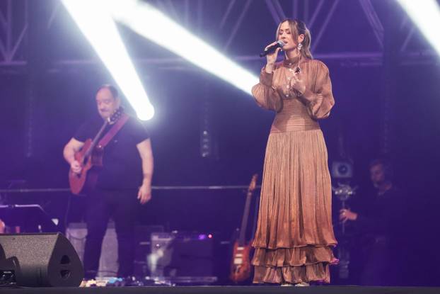 Zagreb: U Areni Zagreb održan koncert "Progledaj srcem"