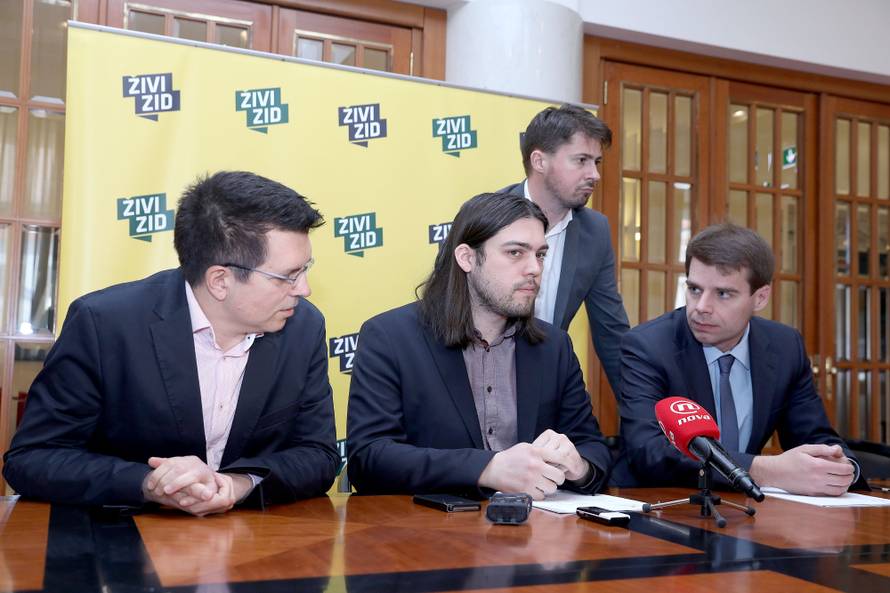 Živi zid želi oporezovati banke, novac bi dali djeci i roditeljima