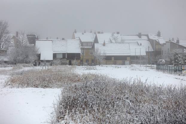 Snijeg je zabijelo Gorski Kotar 