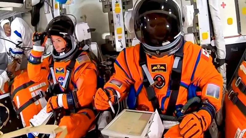 VIDEO Nakon zahoda, Artemis u novom 'problemu': 'Imam dva Outlooka, nijedan ne radi...'