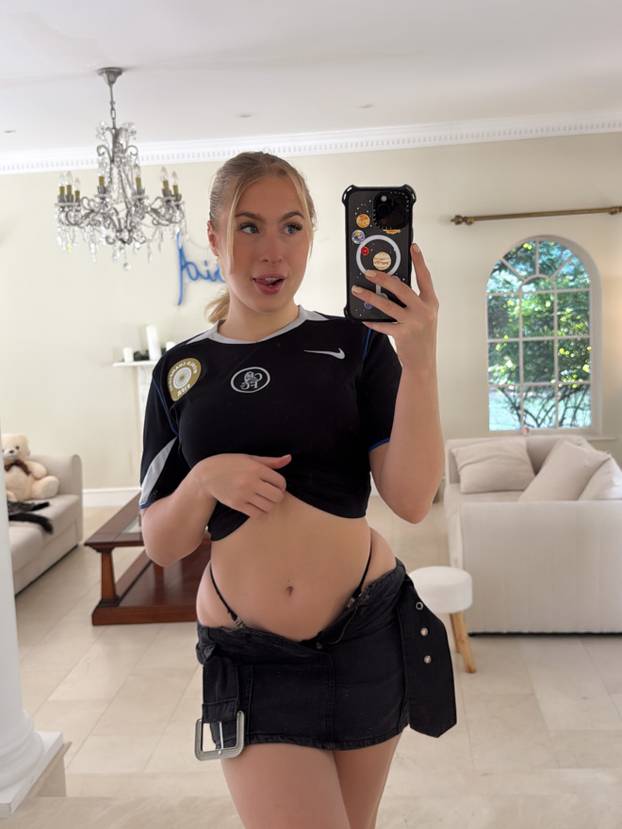 FOTO Chelsea će danas pratiti i vatrena navijačica: 'Često mi se javljaju, a ja nisam samo trofej'