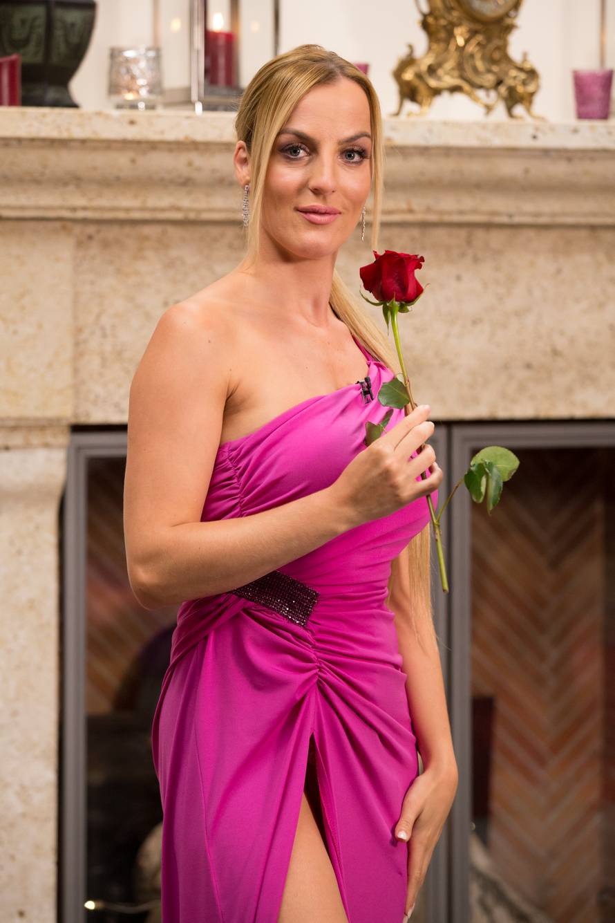 Klara se sredila za utakmicu s Antom, a on otišao sam: Može biti i gola, Hajduk ispred svega