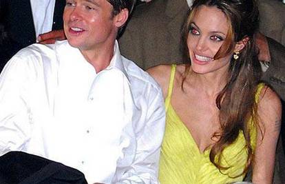 Angelina u žutoj haljini 'navalila' na alkohol