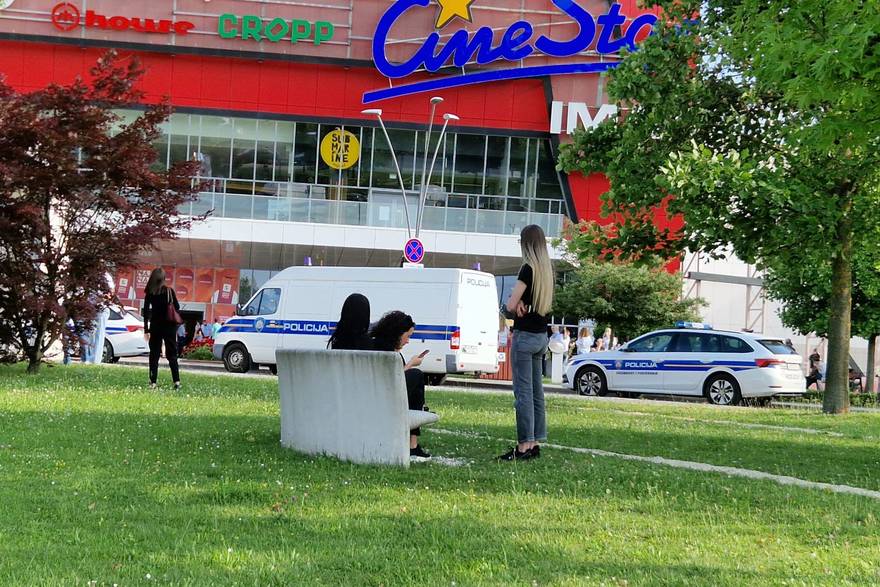 Evakuiran &scaron;oping centar u Zagrebu