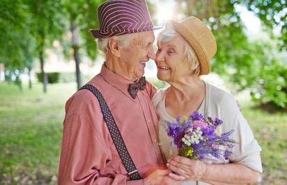 10 simpatičnih ideja što raditi za Valentinovo - za umirovljenike