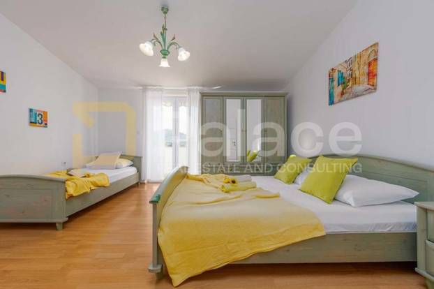 FOTO Najjeftinija vila na otoku Pašmanu ima bazen, ljetnu kuhinju i 300 metara do plaže!