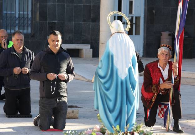 Šibenik: Molitelji na gradskim trgovima prve subote u mjesecu