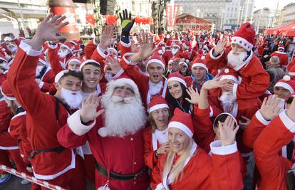 Za slavonsku djecu Zagrebom trčalo je 500 Djeda Mrazova 